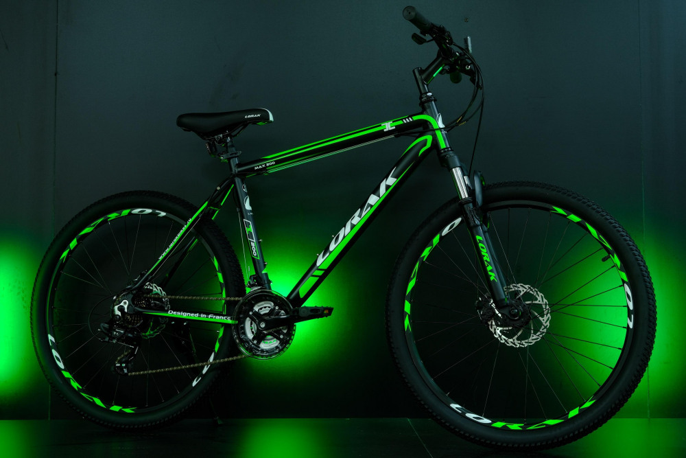 Lorak MAX 200 Матовый Чёрный/Зелёный 15р (на рост 141-160)