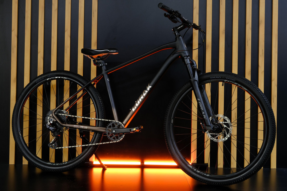 LORAK Sel 9550 Матовый Чёрный рама 19 (на рост 171-182)